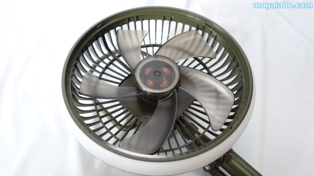 前ガードは簡単に取り外しできるので、お手入れが楽