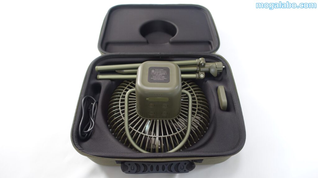 本体、付属品をすべて収納