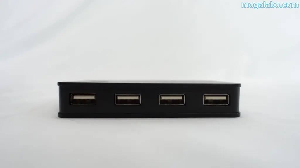 USB 2.0の差し込み口が4つ