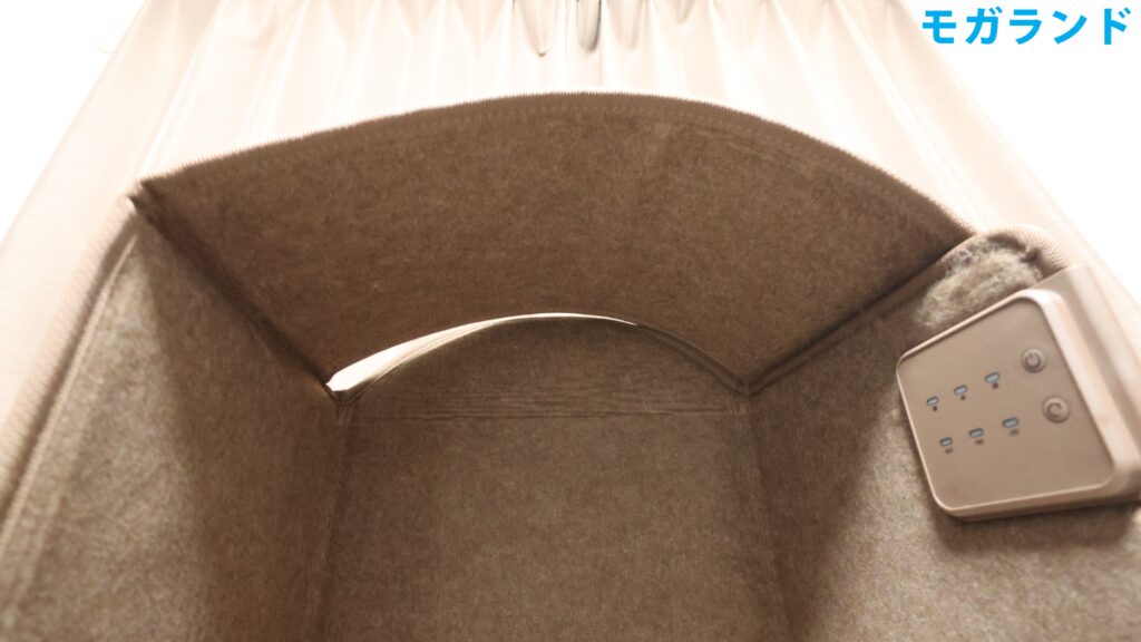 アーチ状の上面パネル