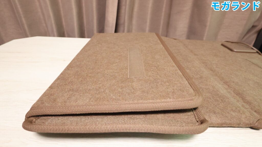 マジックテープで折り畳みが簡単に